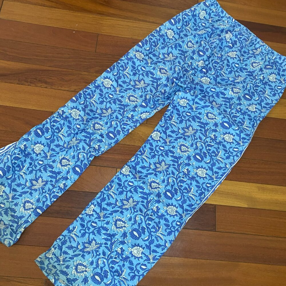 Hester & Orchard Blue Floral Pants Size Medium - Picture 6 of 7